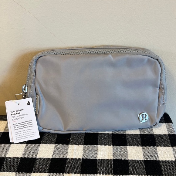 lululemon athletica Handbags - Gray Silver Drop NWT Lululemon Everywhere Belt Bag 1L